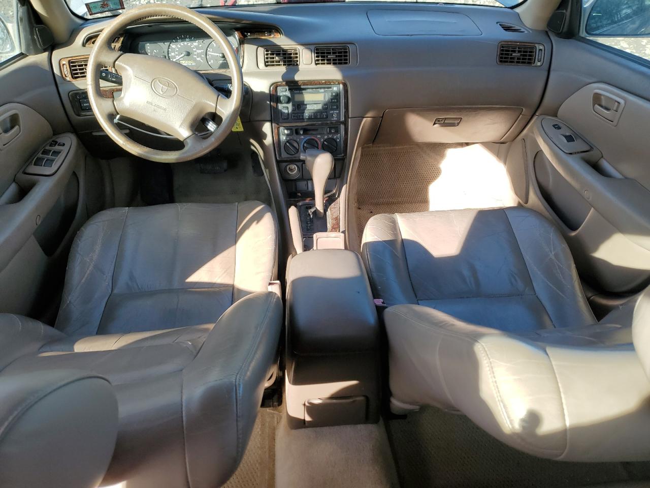 1999 Toyota Camry - Image 8