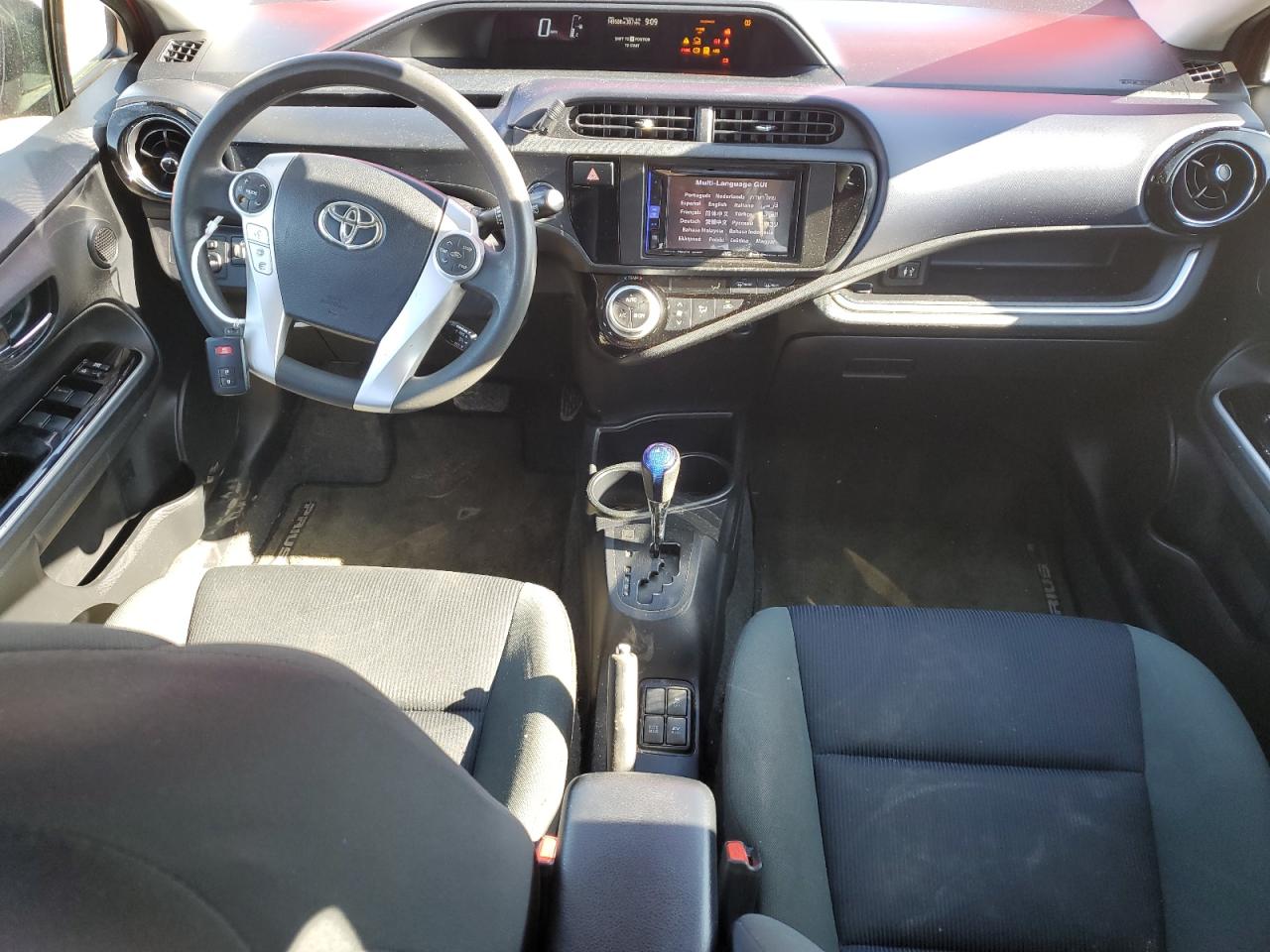 2015 Toyota Prius - Image 8