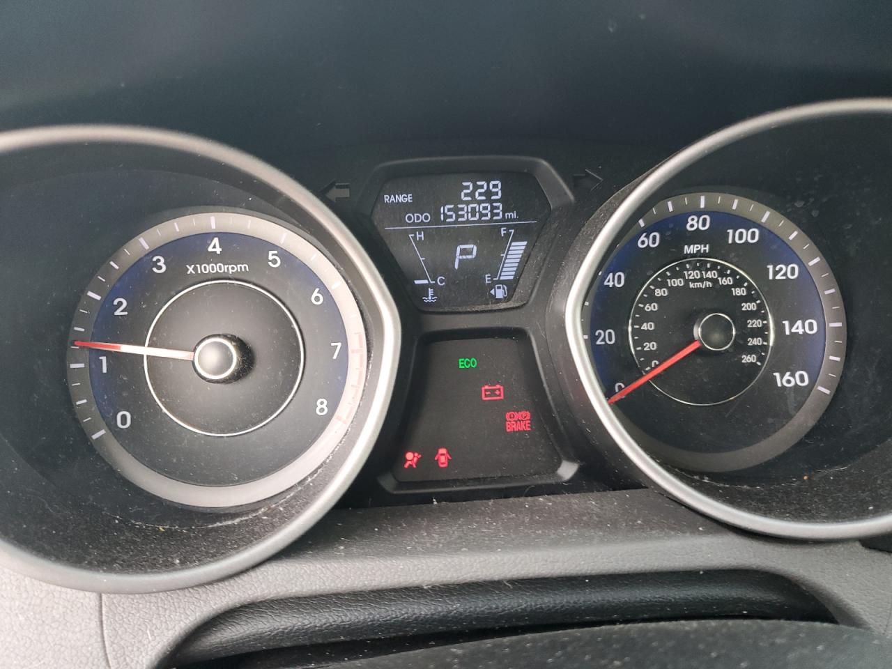 2013 Hyundai Elantra - Image 9