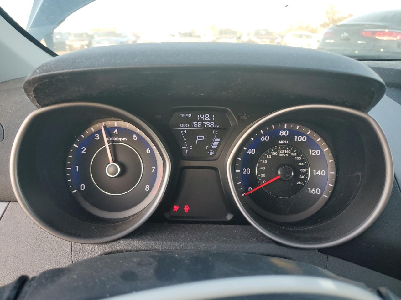 2013 Hyundai Elantra - Image 9