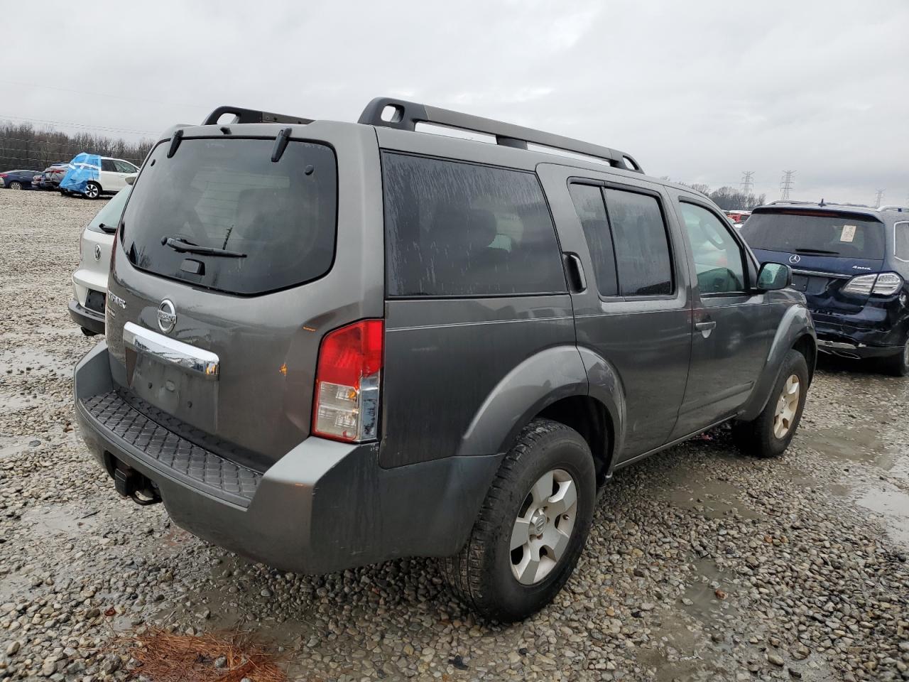 2008 Nissan Pathfinder - Image 3