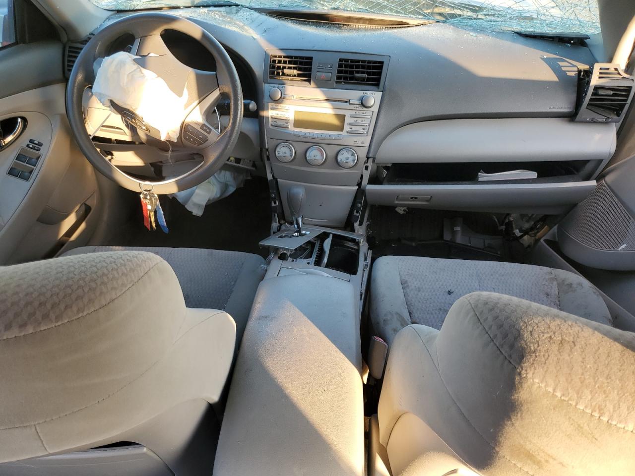 2010 Toyota Camry - Image 8