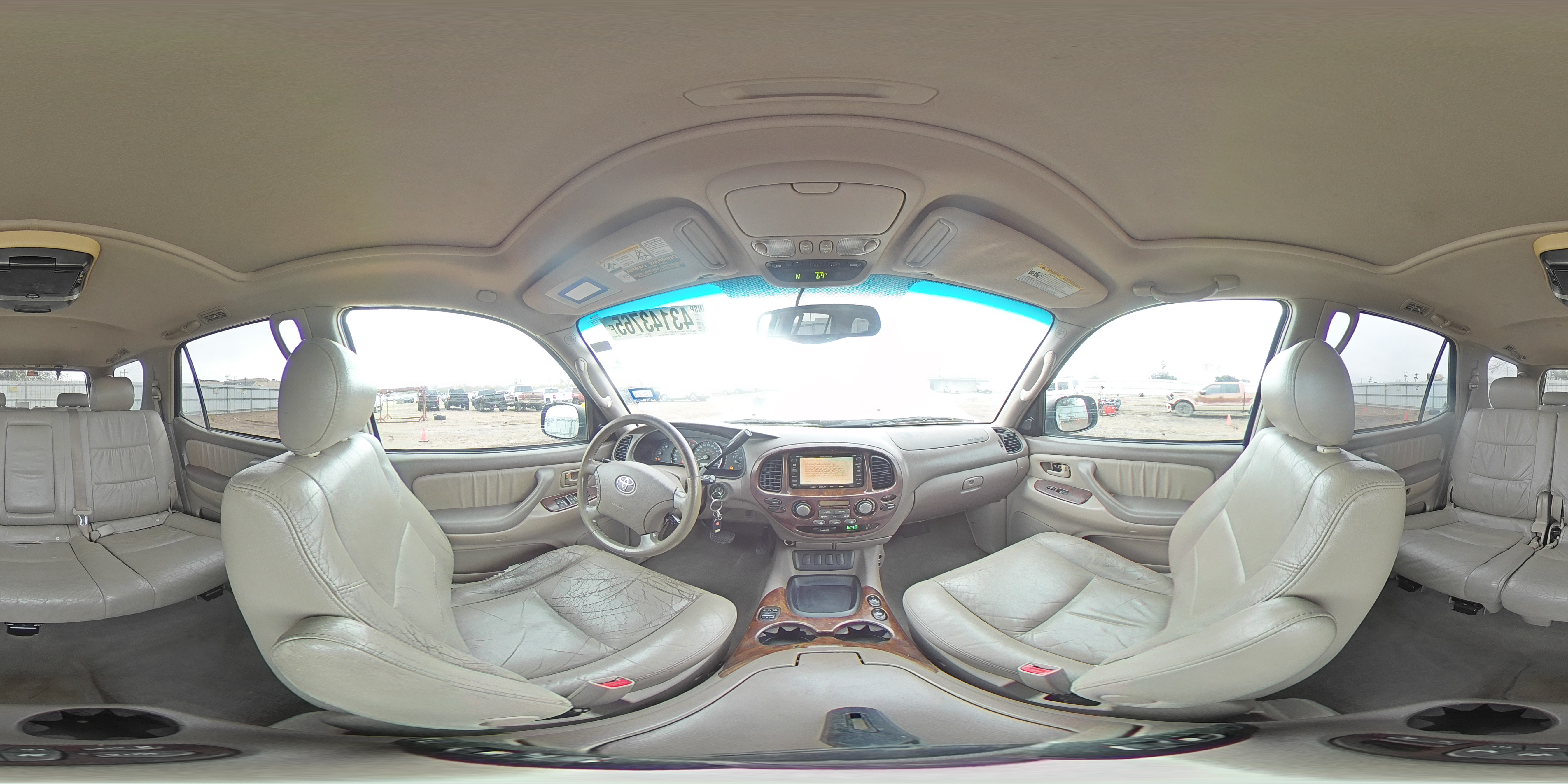 2005 Toyota Sequoia - Image 14