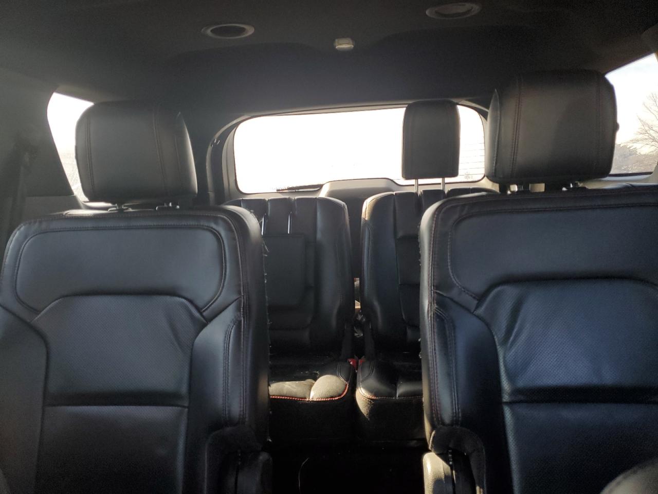 2017 Ford Explorer - Image 10
