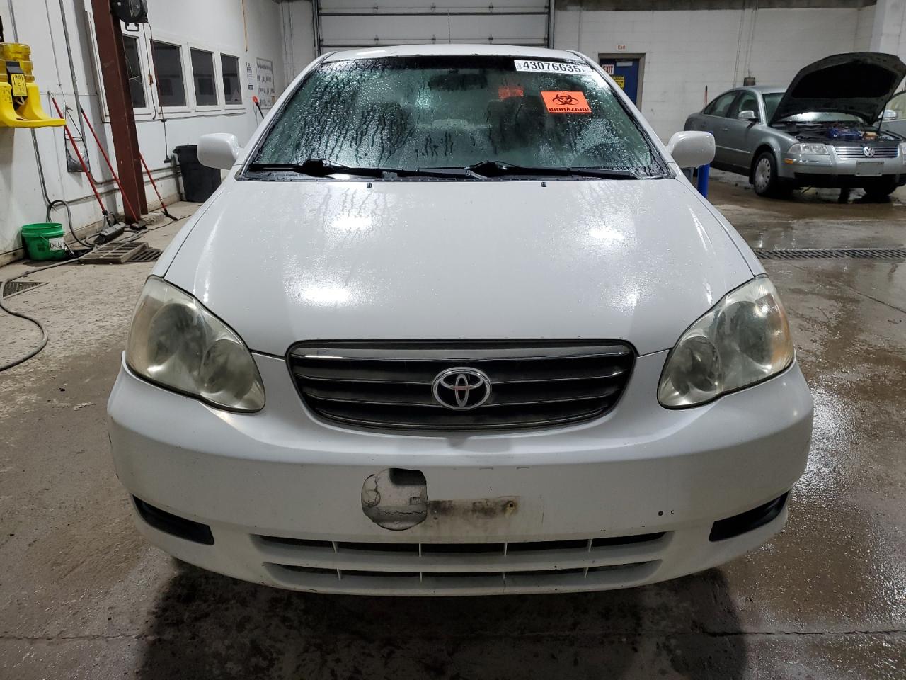 2004 Toyota Corolla - Image 5