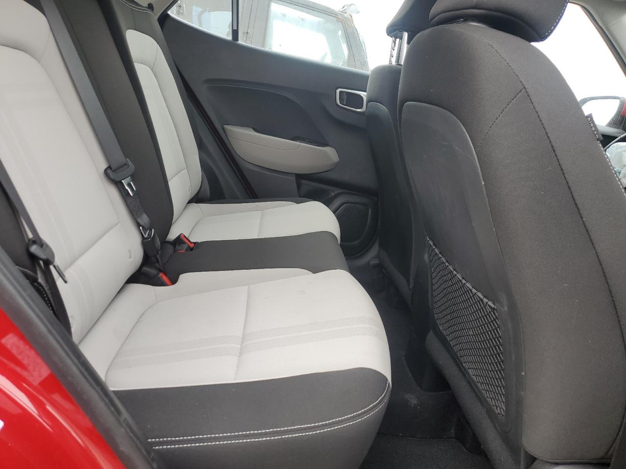 2022 Hyundai Venue - Image 11