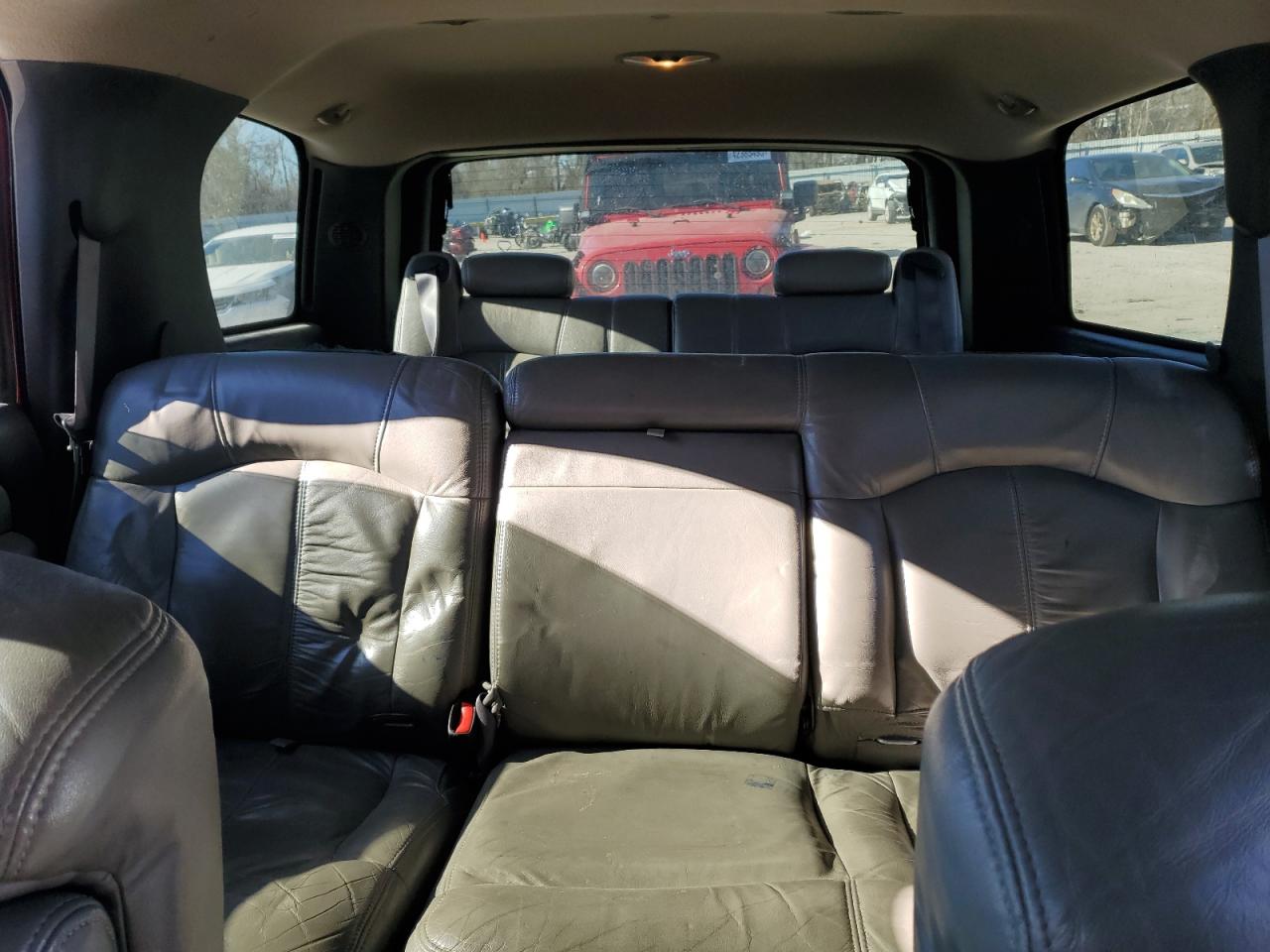2002 Chevrolet Tahoe - Image 10