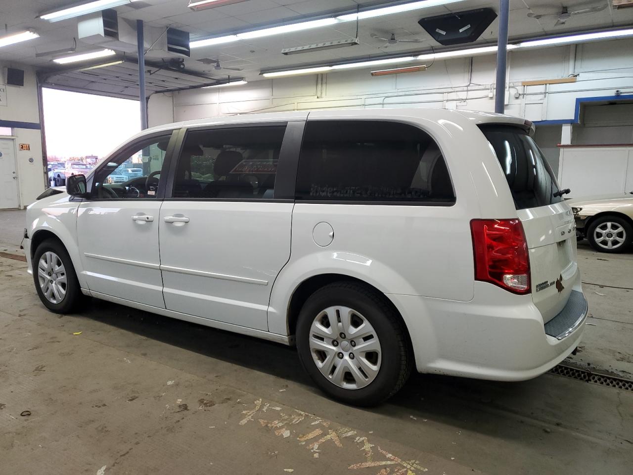 VIN 2C4RDGBG1ER432429 2014 DODGE CARAVAN no.2