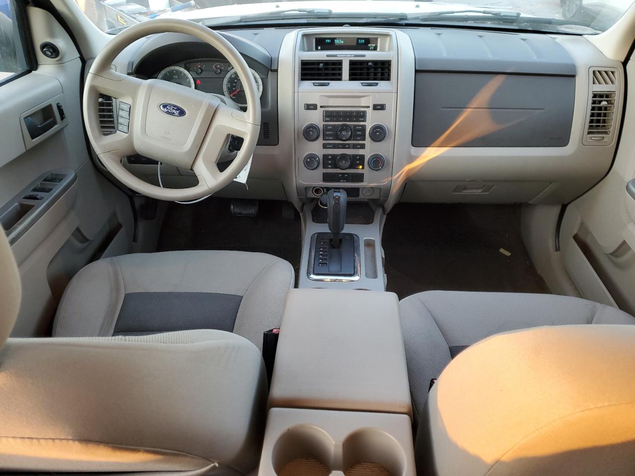 2008 Ford Escape - Image 8