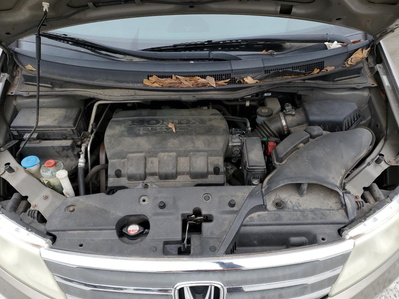 2011 Honda Odyssey - Image 12