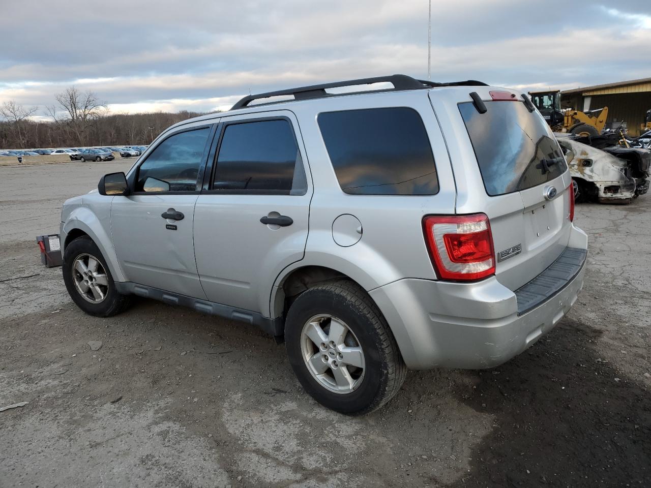 2009 Ford Escape - Image 2