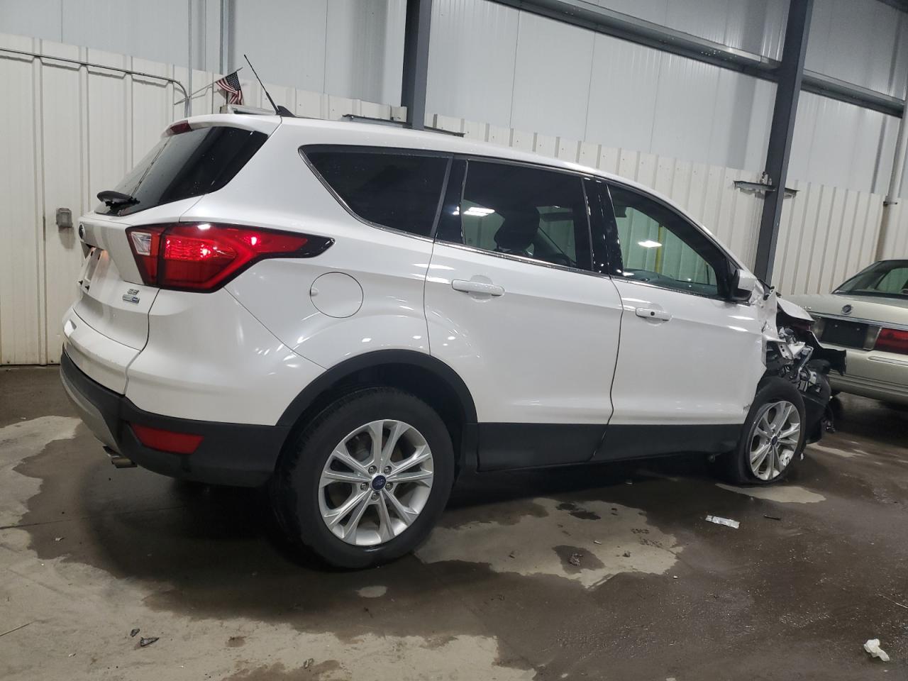 VIN 1FMCU9GD4KUB60971 2019 FORD ESCAPE no.3