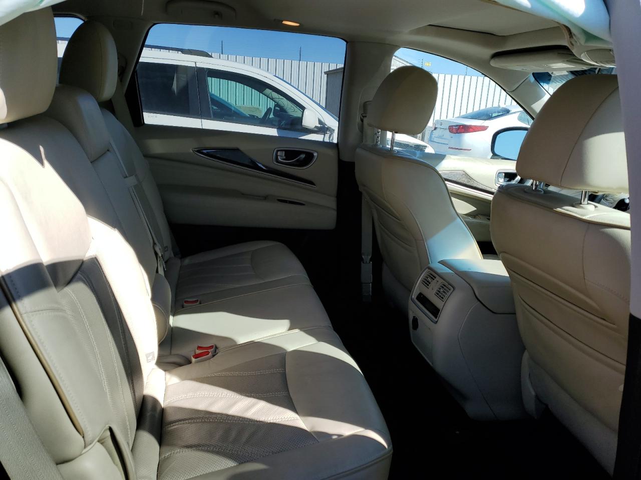 2015 Infiniti QX60 - Image 11