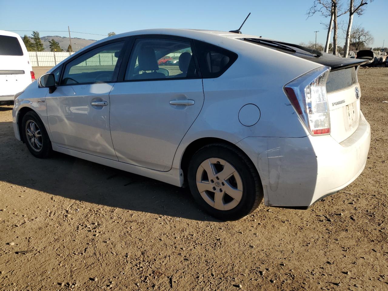 2010 Toyota Prius - Image 2