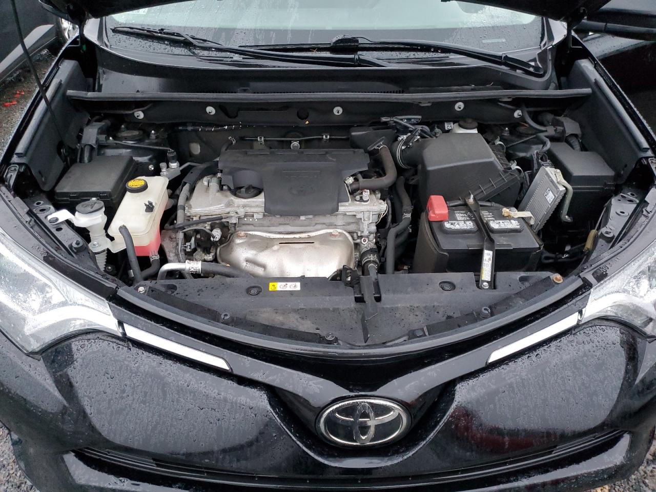 2018 Toyota RAV 4 - Image 12