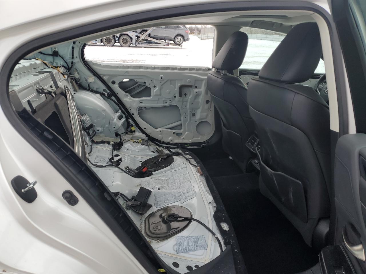 2021 Lexus ES - Image 10