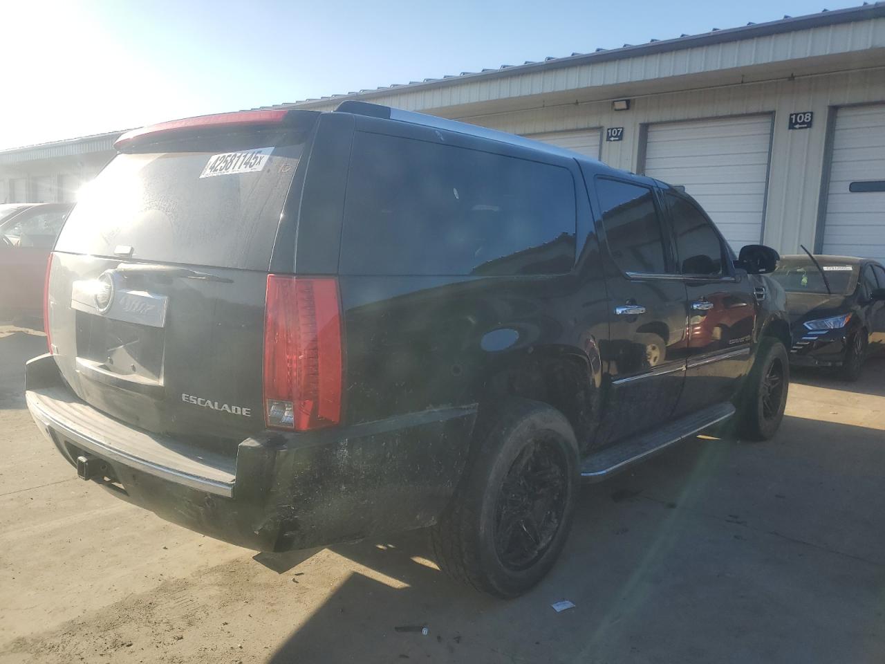 2010 Cadillac Escalade - Image 3