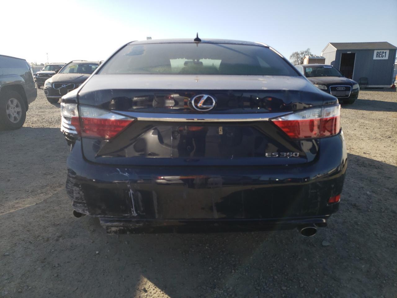 2013 Lexus ES - Image 6