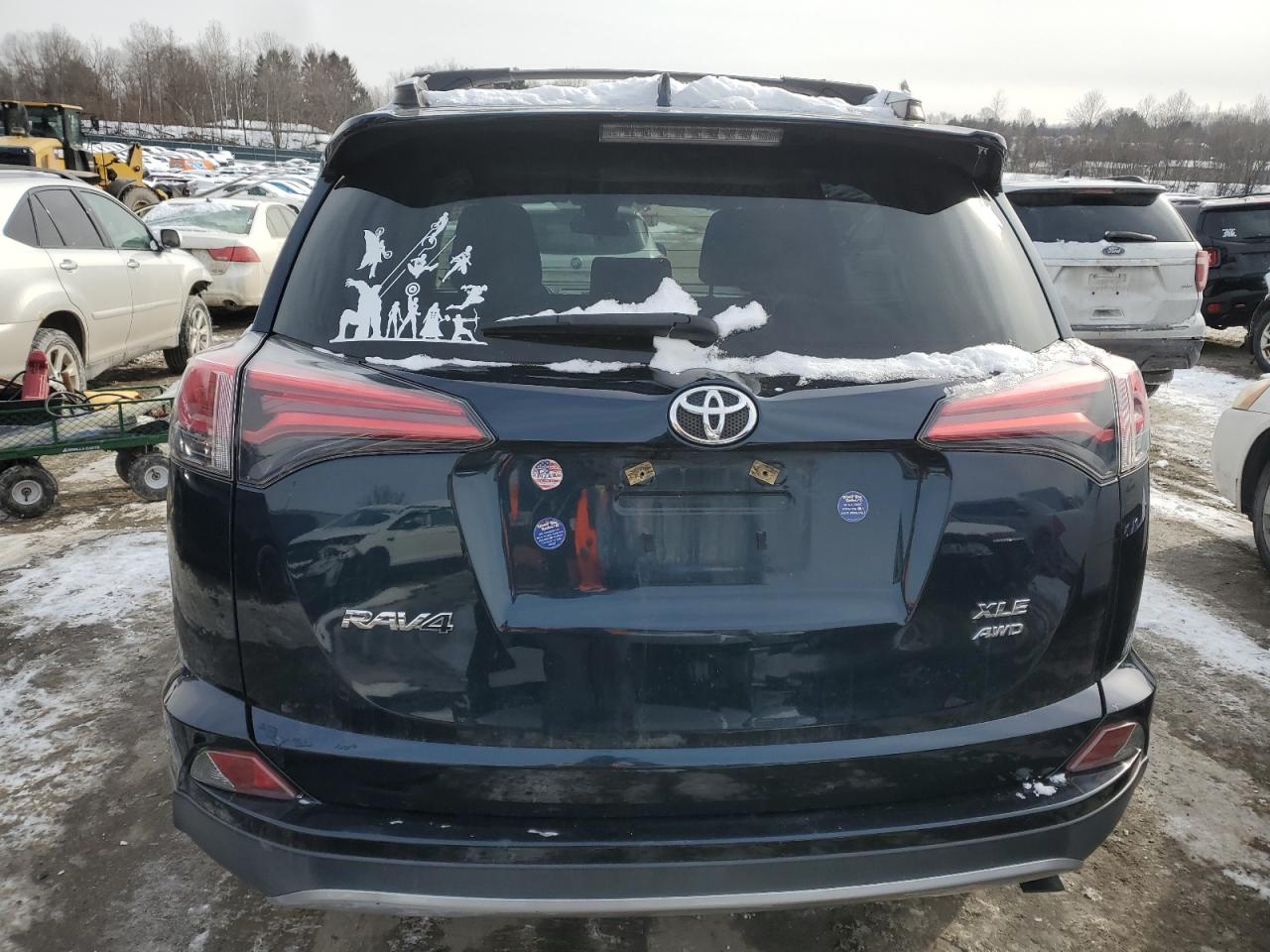 2018 Toyota RAV 4 - Image 6