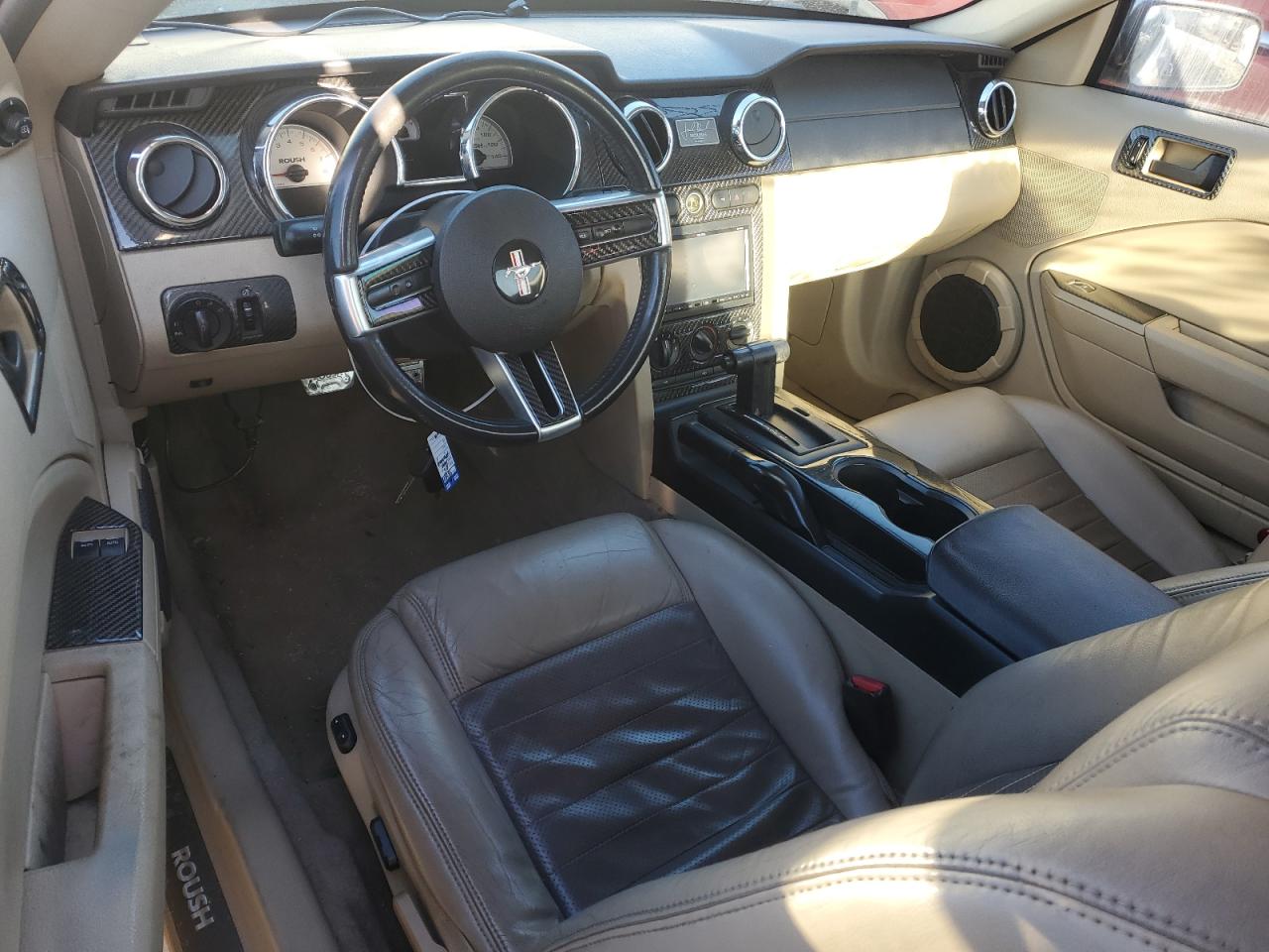 2005 Ford Mustang - Image 8