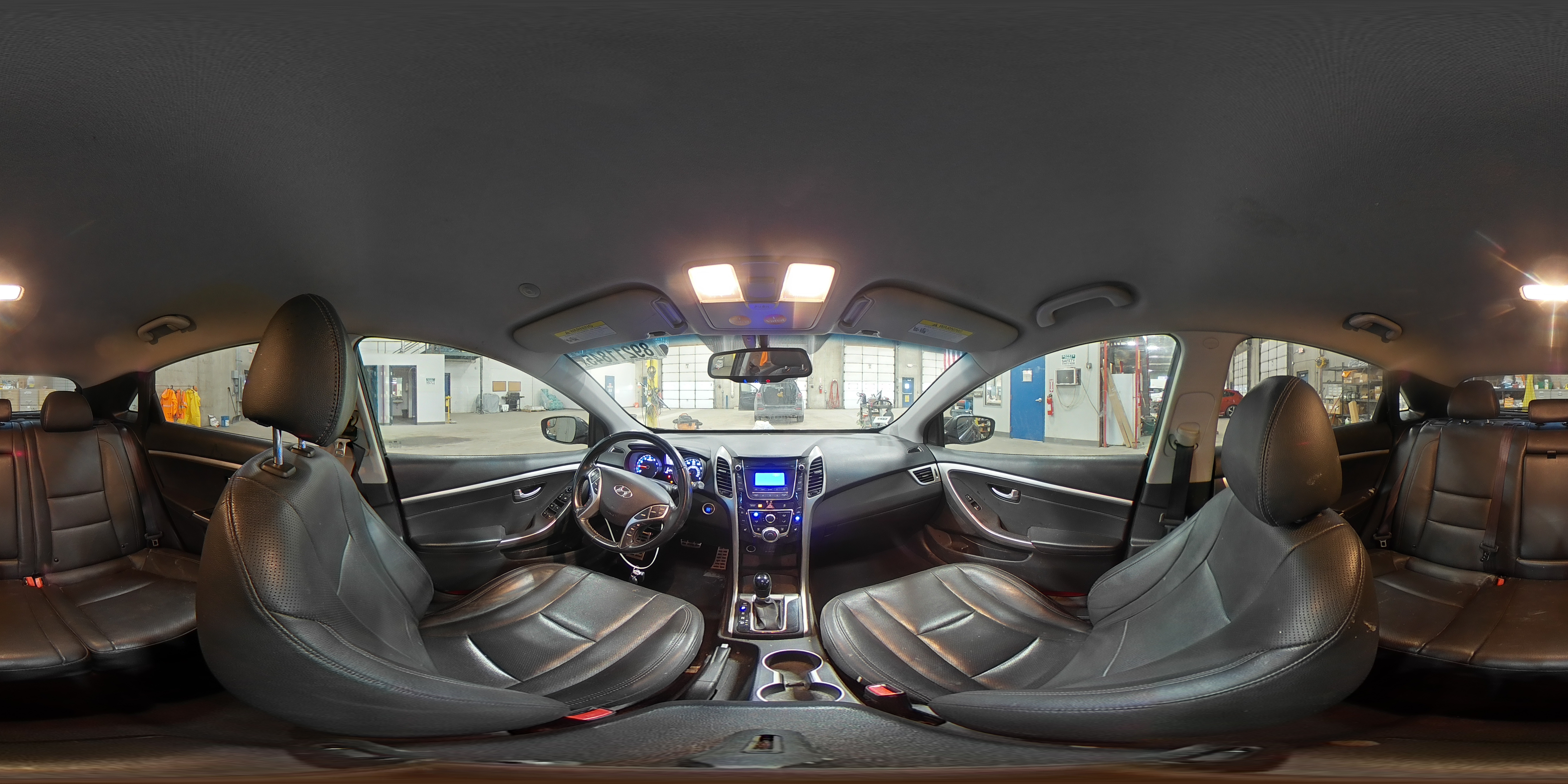 2014 Hyundai Elantra - Image 12