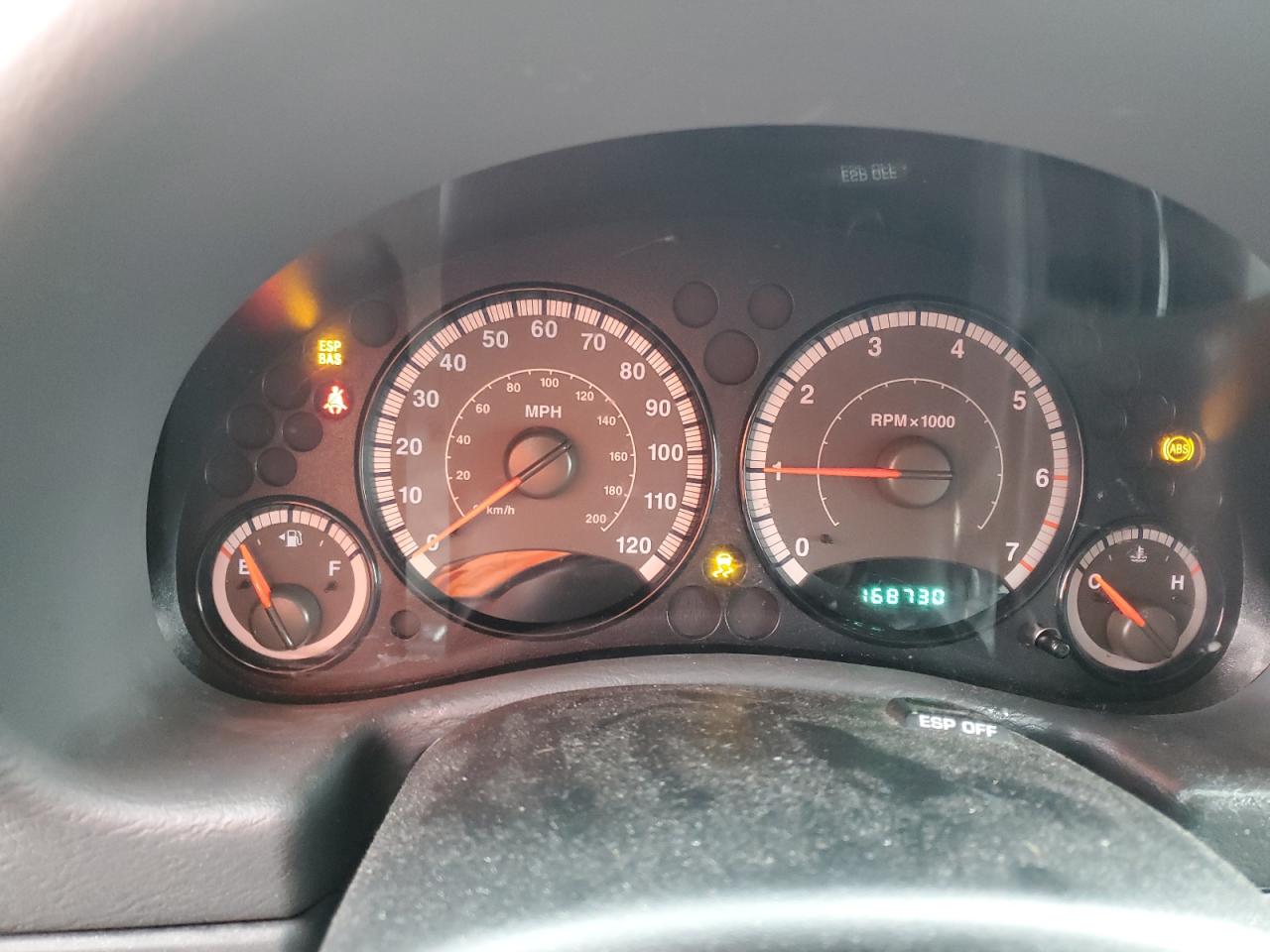 2007 Jeep Liberty (North America) - Image 9