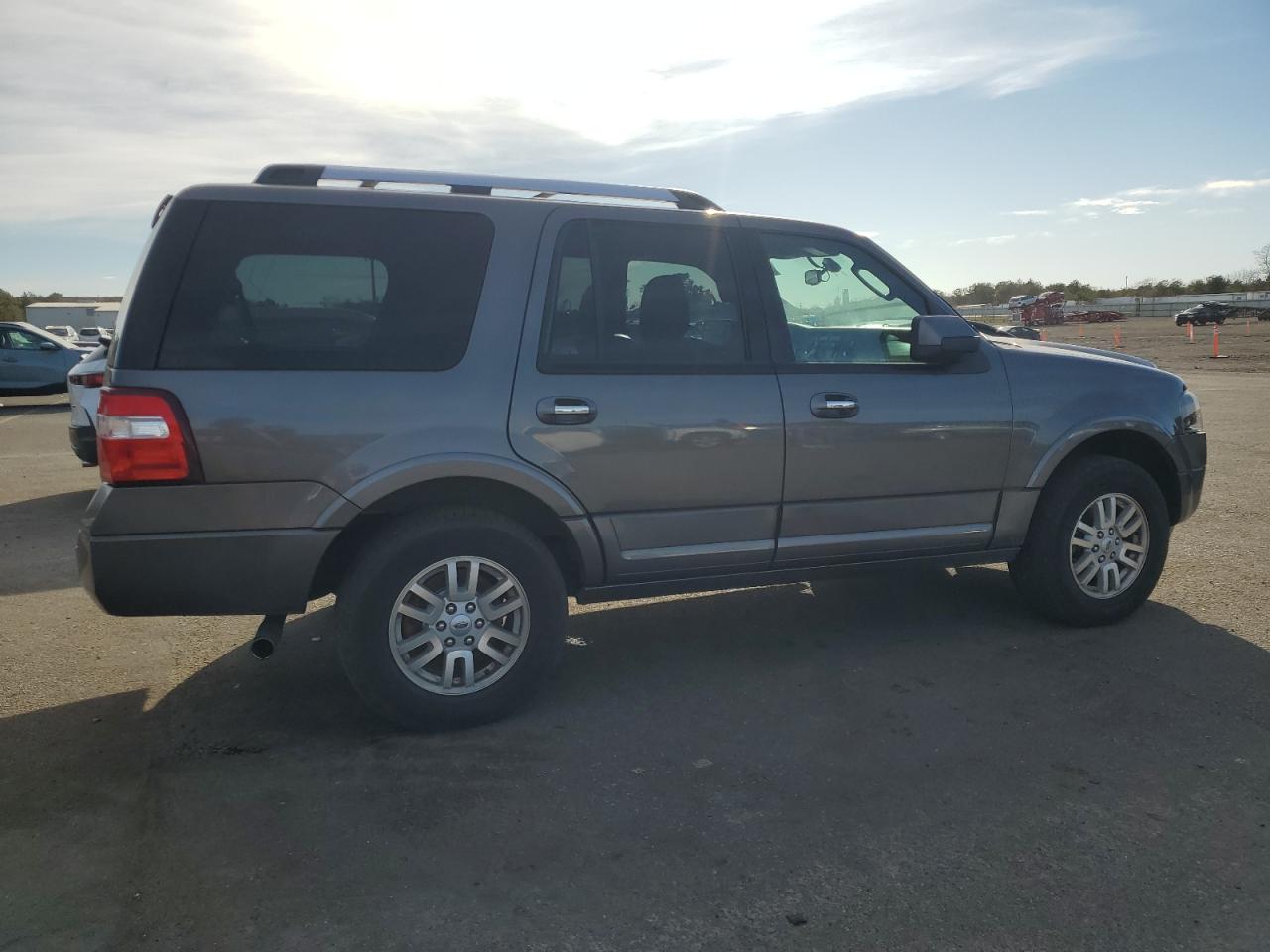 VIN 1FMJU2A56EEF58844 2014 FORD EXPEDITION no.3