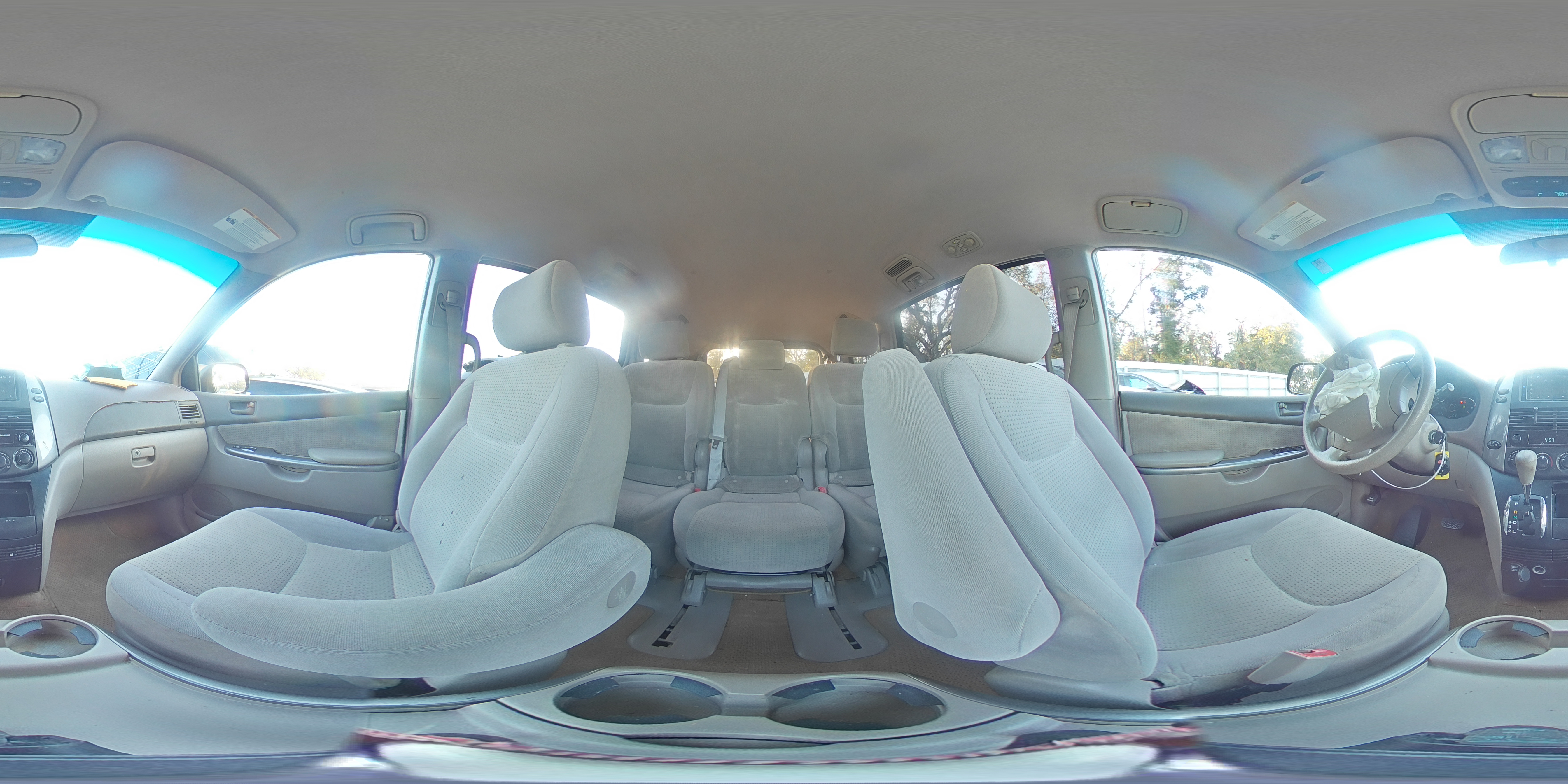 2007 Toyota Sienna - Image 13