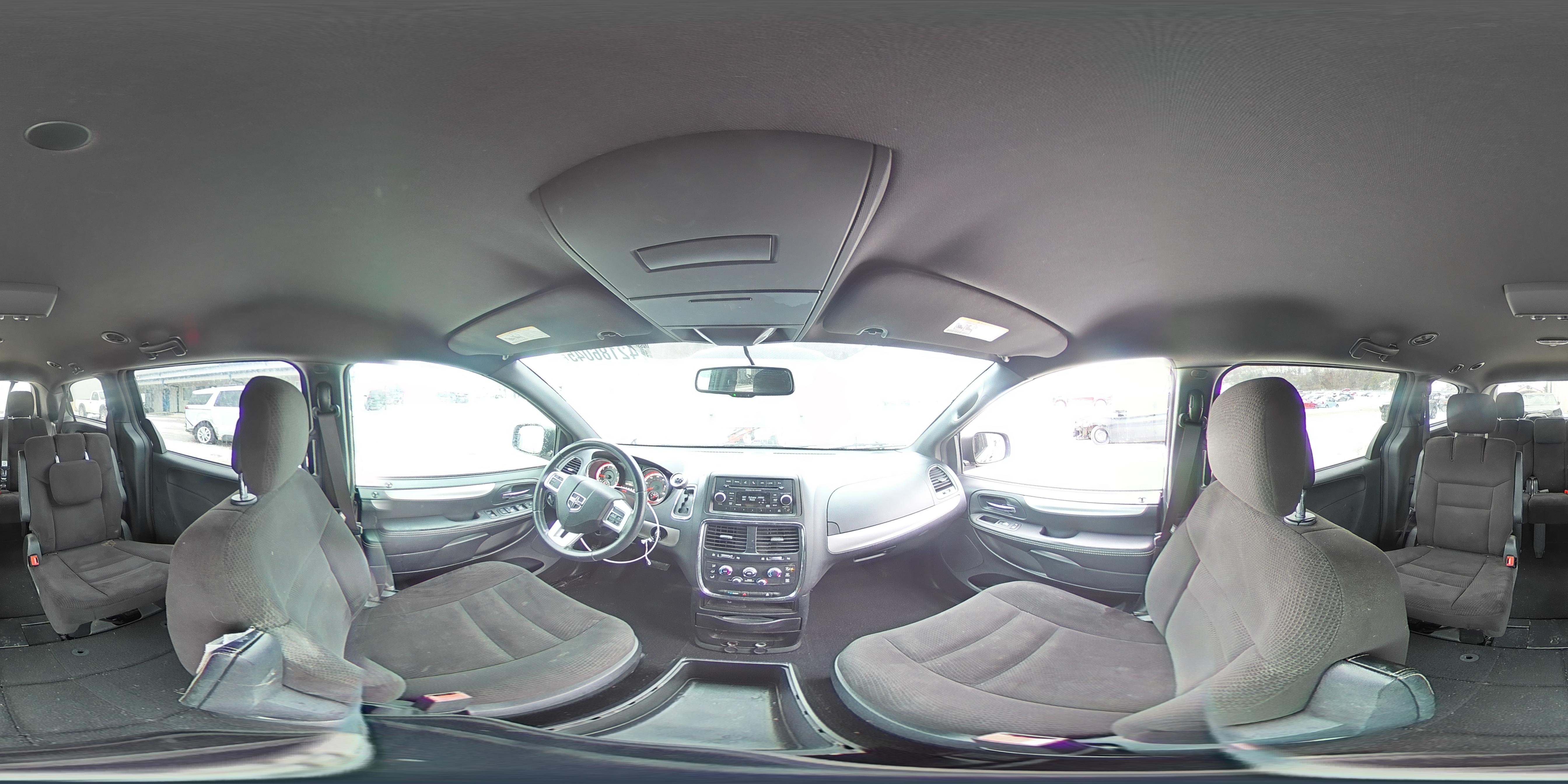 2015 Dodge Caravan - Image 14