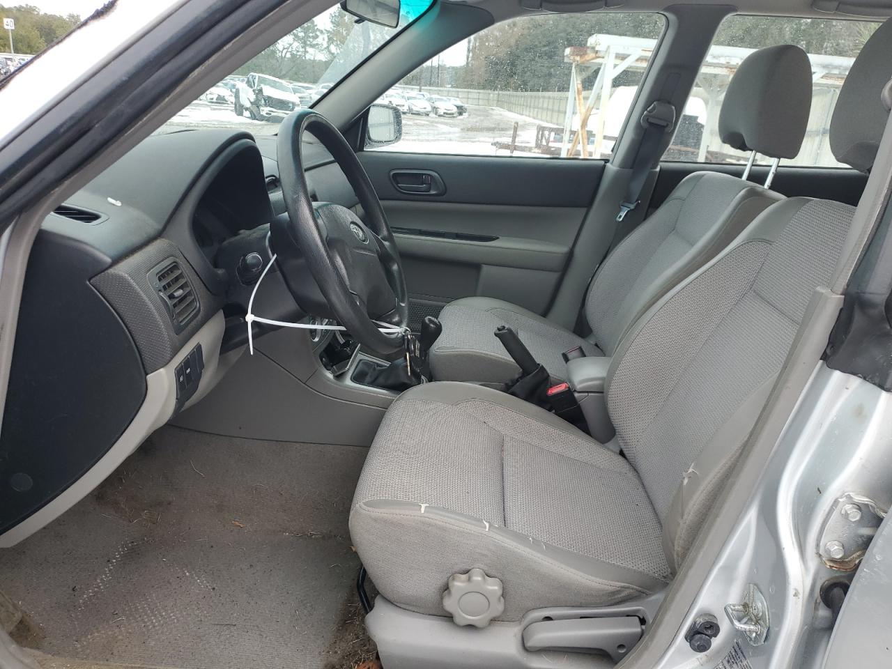 2004 Subaru Forester - Image 7