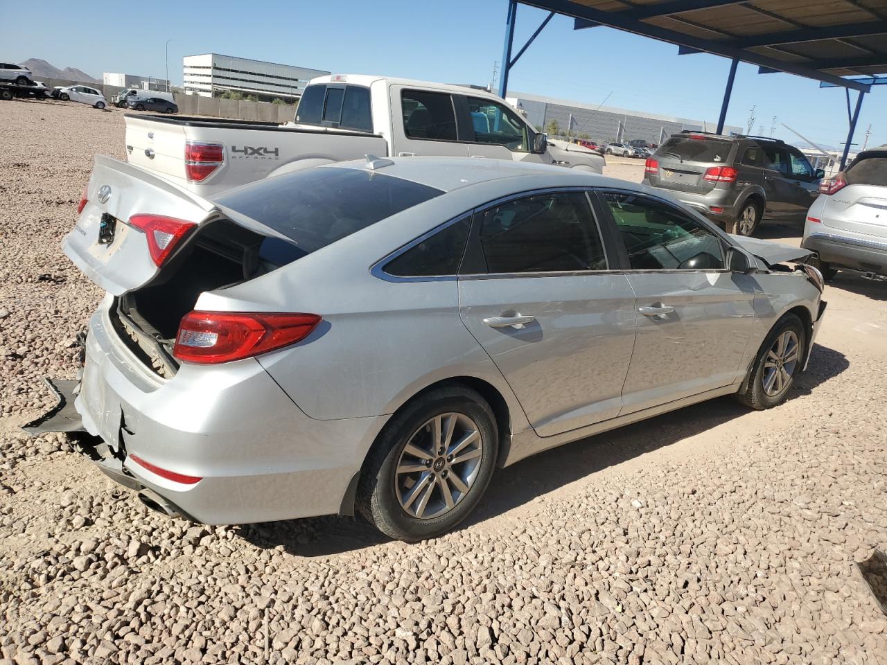 2016 Hyundai Sonata - Image 3