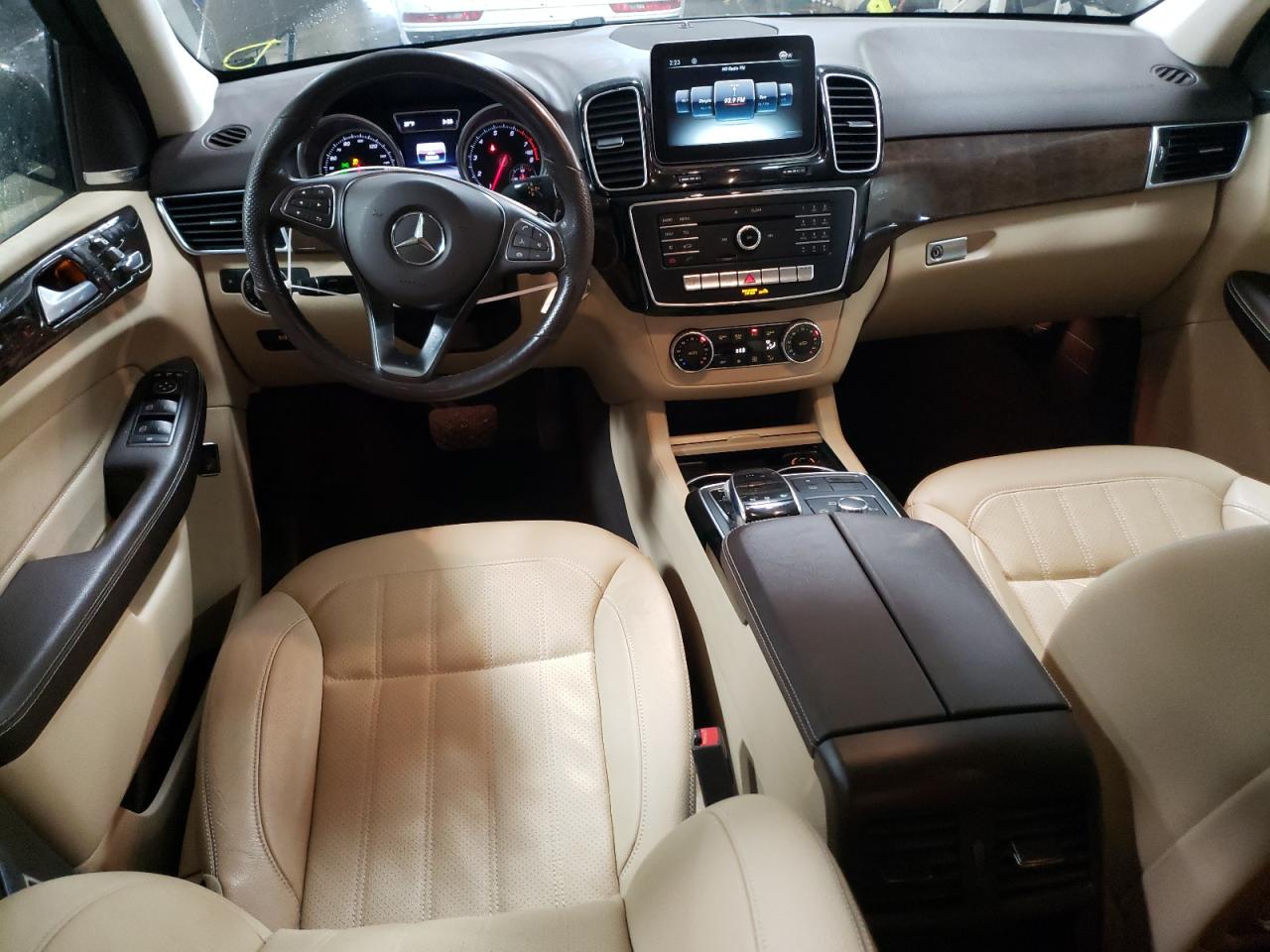2016 Mercedes-Benz GLE - Image 8