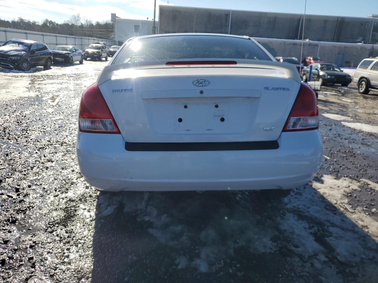 2002 Hyundai Elantra - Image 6