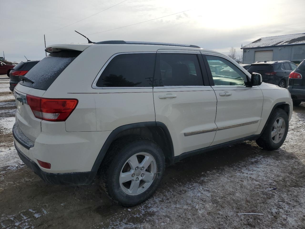2012 Jeep Grand Cherokee - Image 3