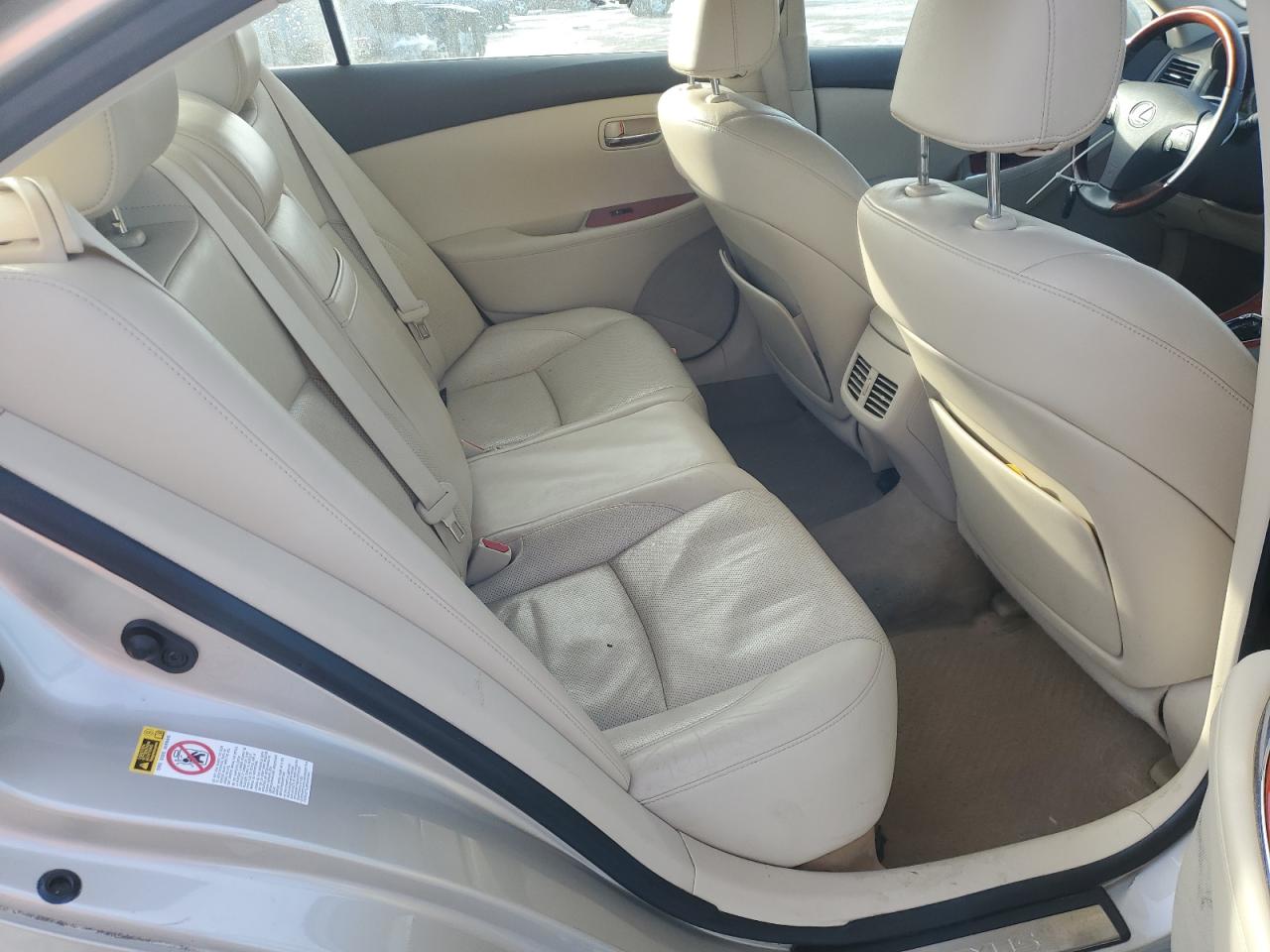 2012 Lexus ES - Image 10