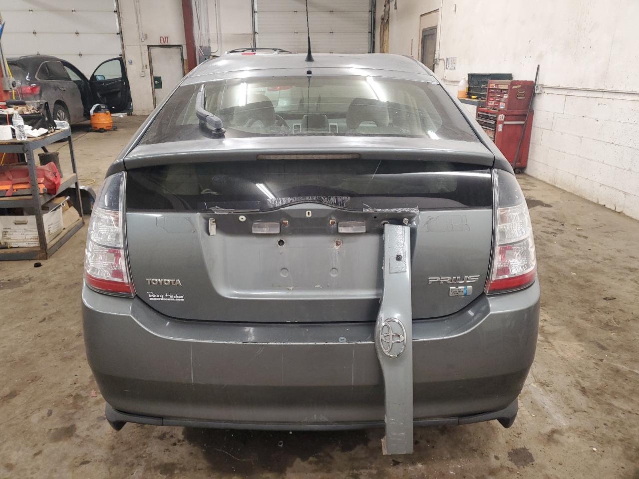 2005 Toyota Prius - Image 6