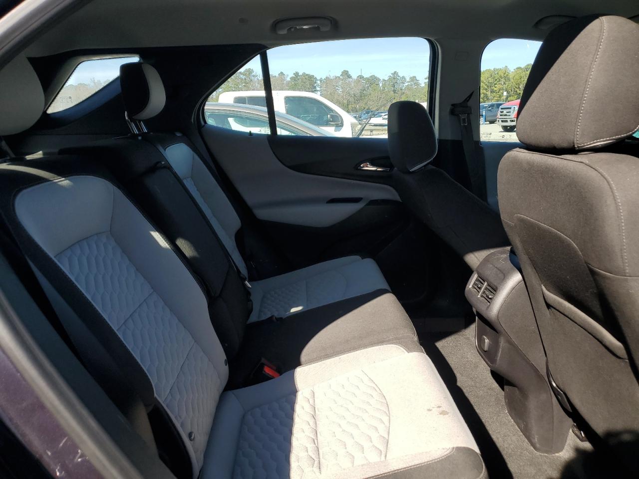 2018 Chevrolet Equinox - Image 11