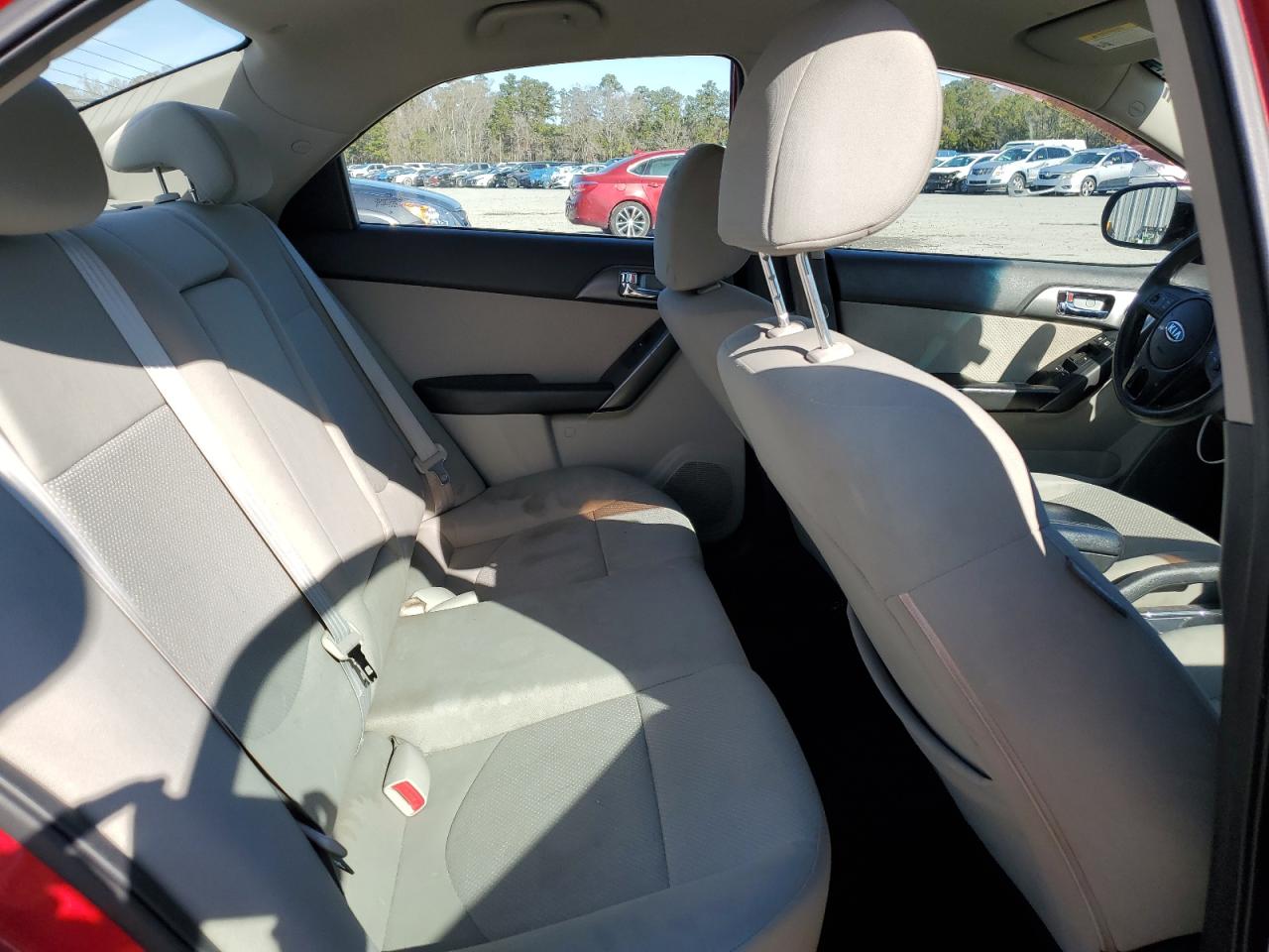2013 Kia Forte - Image 10