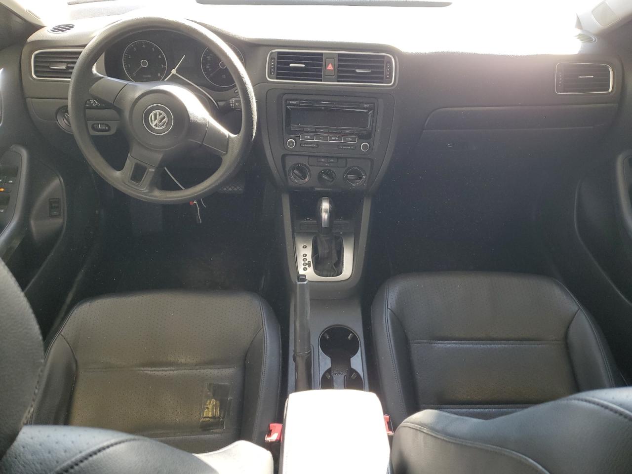 2014 Volkswagen Jetta - Image 8