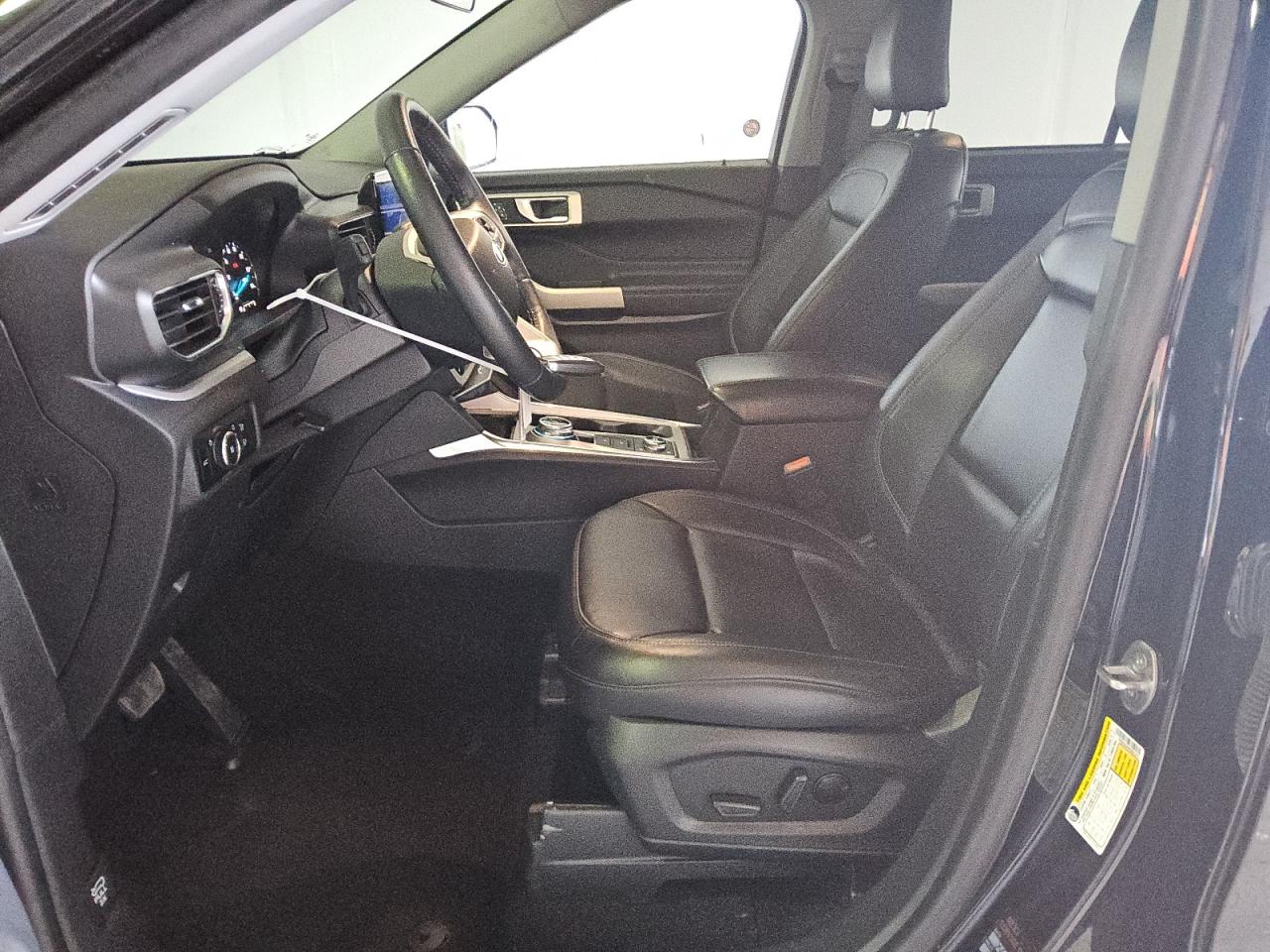 2023 Ford Explorer - Image 7