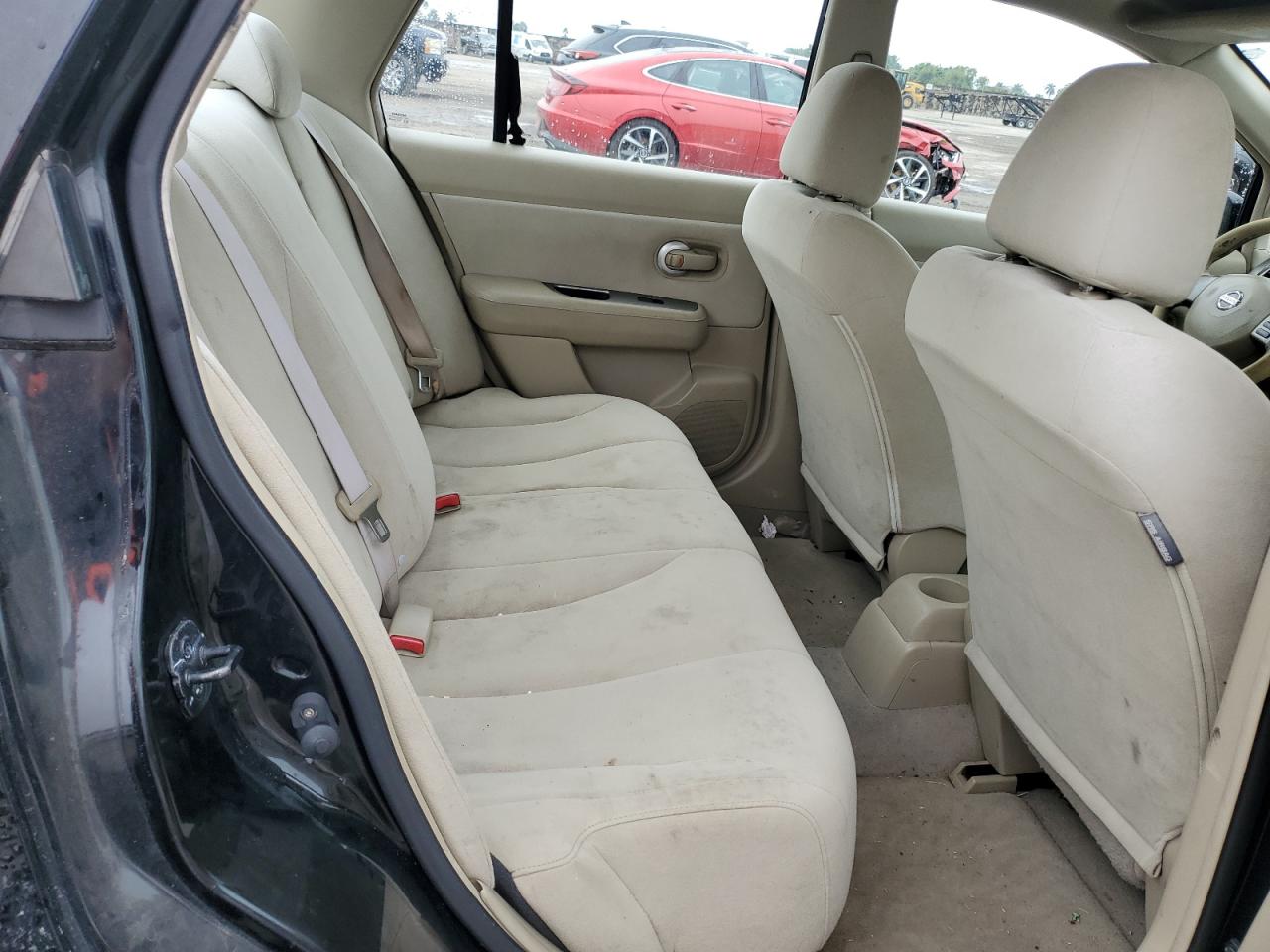 2009 Nissan Versa - Image 11