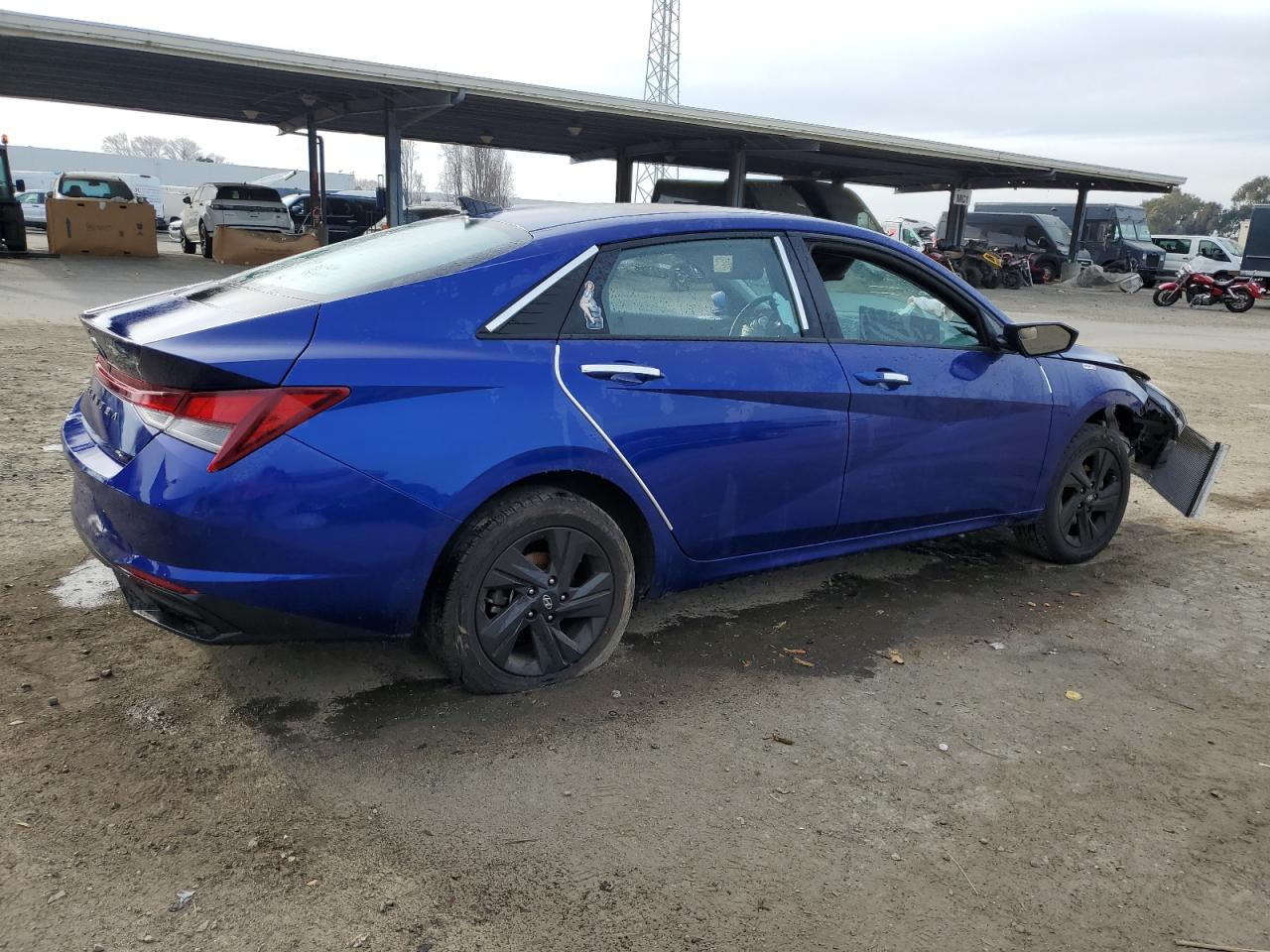 2023 Hyundai Elantra - Image 3