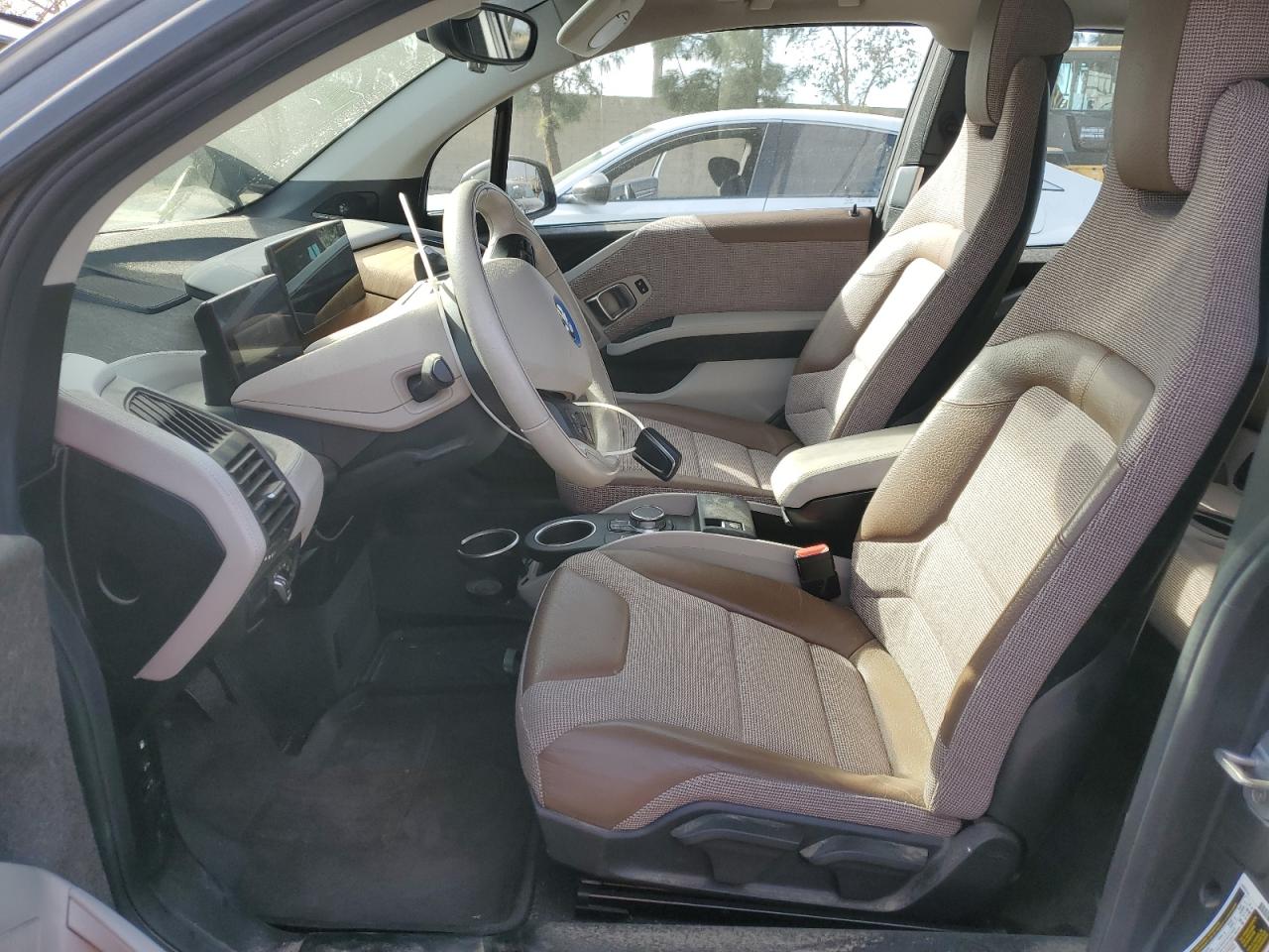 2018 BMW i3 - Image 7