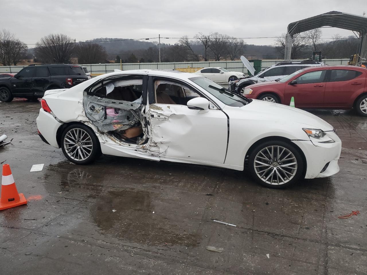 2015 Lexus IS - Image 4