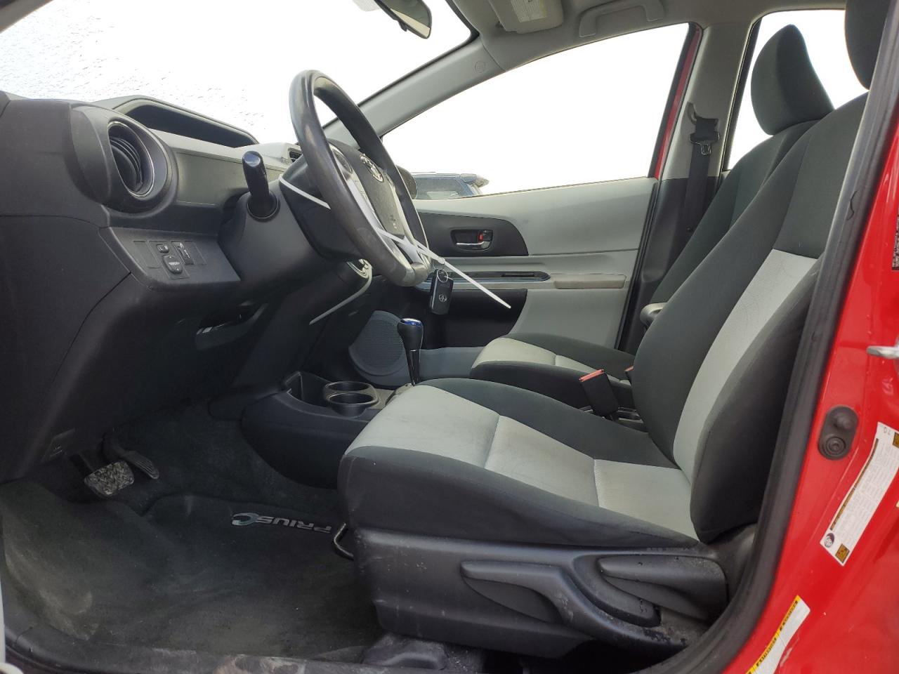 2012 Toyota Prius - Image 7