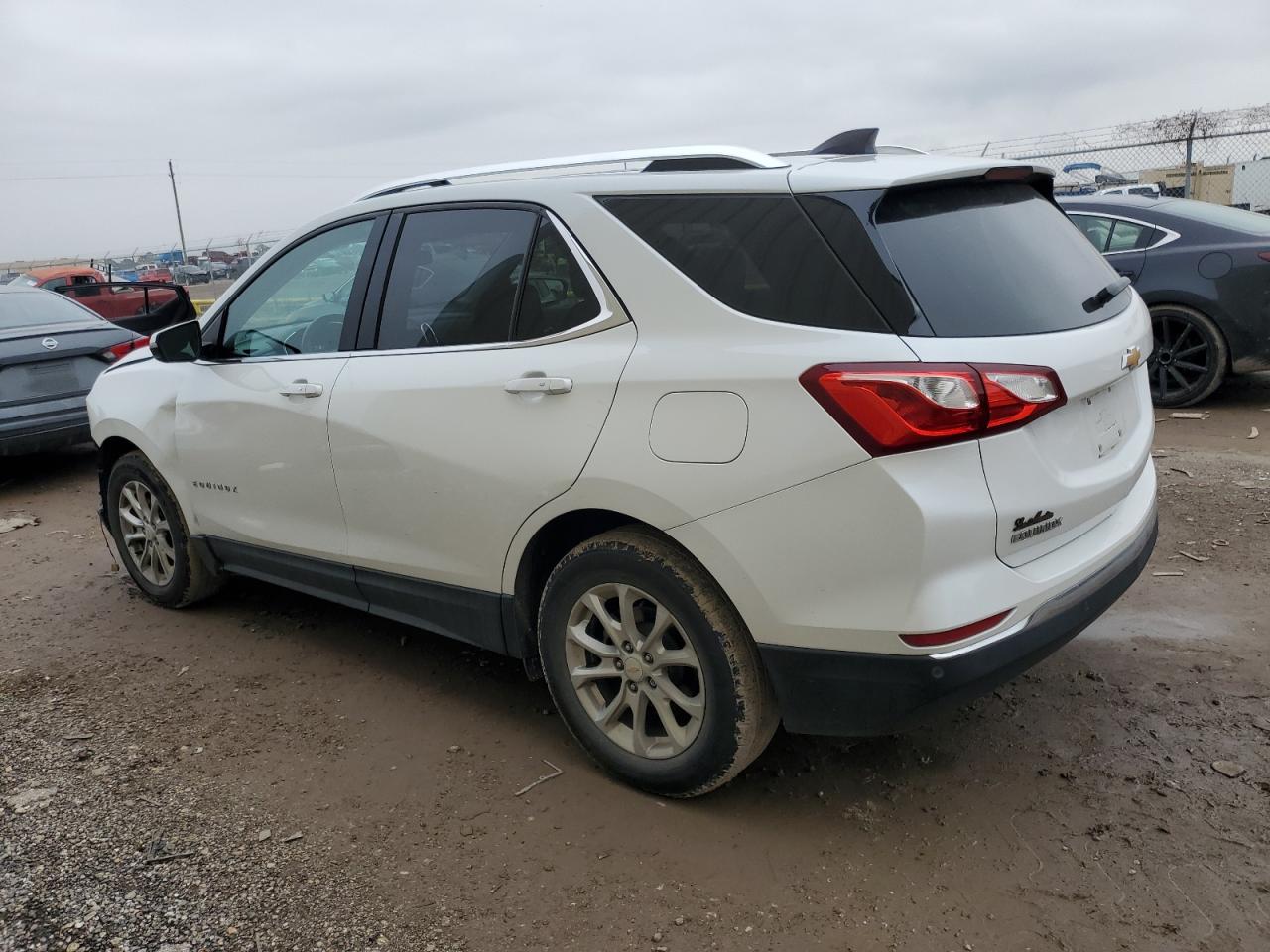 2018 Chevrolet Equinox - Image 2