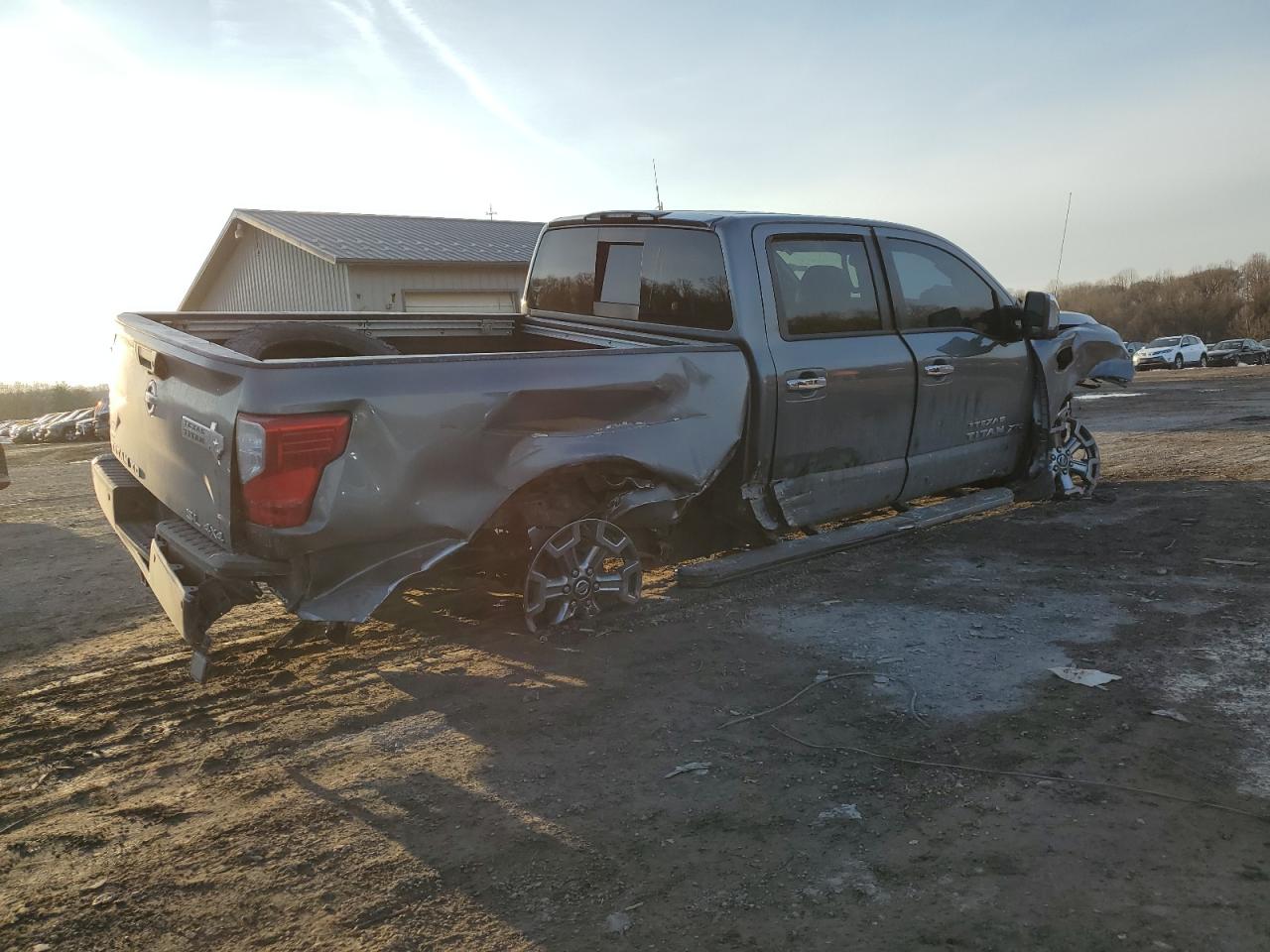 2018 Nissan Titan - Image 3