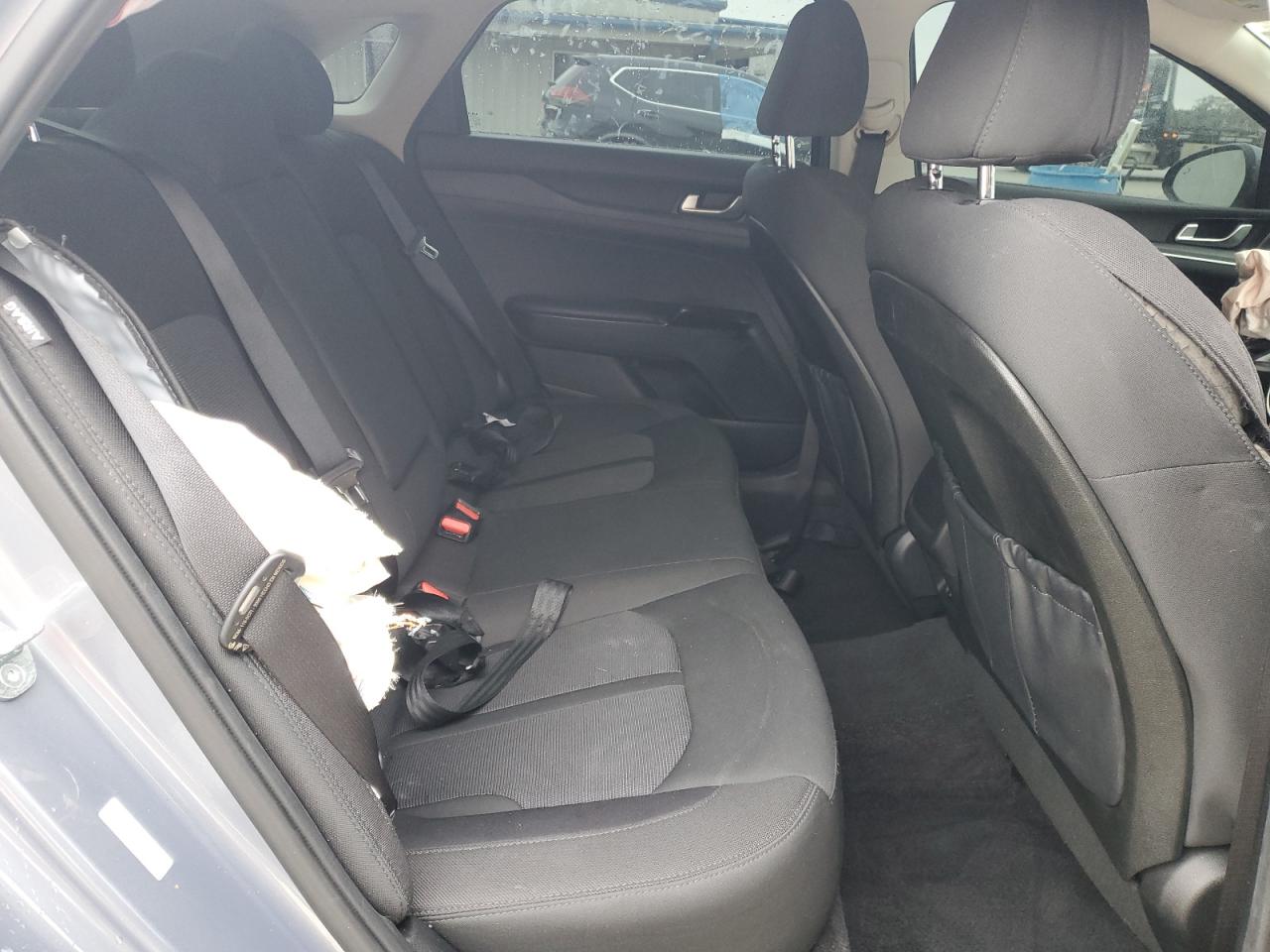 2023 Kia K5 - Image 11