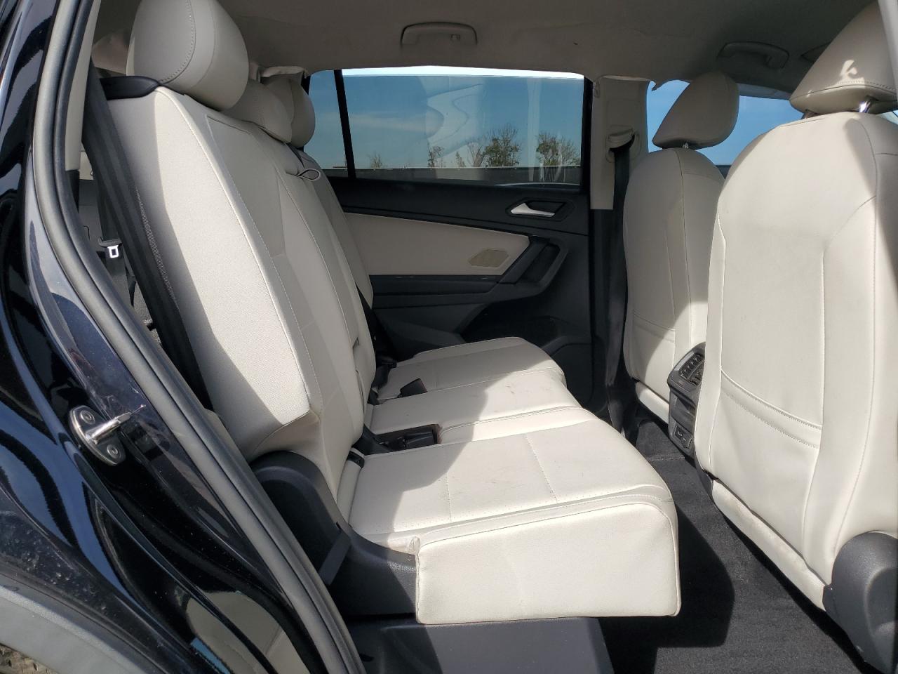 2019 Volkswagen Tiguan - Image 11