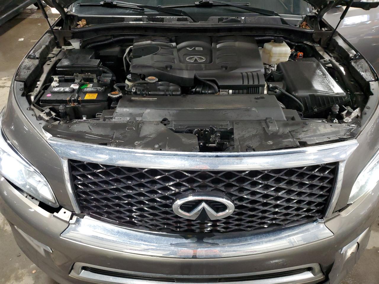 2017 Infiniti QX80 - Image 12